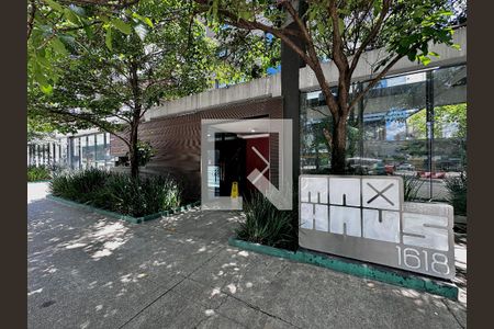 Apartamento para alugar com 70m², 2 quartos e 1 vagaFachada