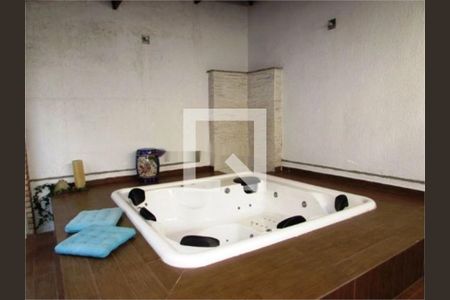 Casa à venda com 4 quartos, 193m² em Vila Gustavo, São Paulo