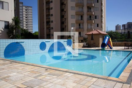 Apartamento à venda com 60m², 2 quartos e 1 vaga Apartamento à venda com 60m², 2 quartos e 1 vagaÁrea comum - Piscina