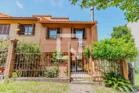 Casa de condomínio para alugar com 188m², 3 quartos e 2 vagas Casa de condomínio para alugar com 188m², 3 quartos e 2 vagasFachada