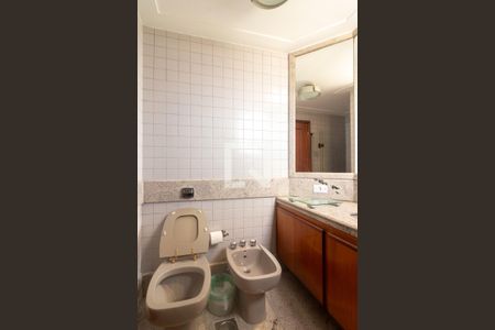 Apartamento à venda com 466m², 5 quartos e 6 vagasBanheiro Corredor