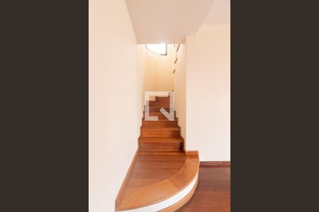 Apartamento à venda com 466m², 5 quartos e 6 vagasEscada