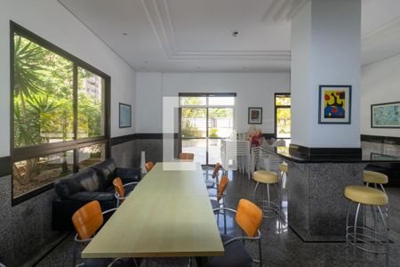 Apartamento à venda com 466m², 5 quartos e 6 vagasÁrea comum - Salão de festas