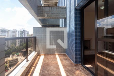 Apartamento à venda com 466m², 5 quartos e 6 vagasVaranda da Sala