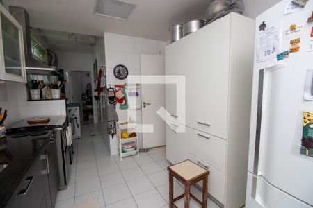Apartamento à venda com 190m², 3 quartos e 2 vagas Apartamento à venda com 190m², 3 quartos e 2 vagasCozinha