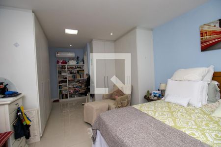 Apartamento à venda com 190m², 3 quartos e 2 vagas Apartamento à venda com 190m², 3 quartos e 2 vagasQuarto 2
