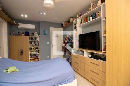 Apartamento à venda com 190m², 3 quartos e 2 vagas Apartamento à venda com 190m², 3 quartos e 2 vagasQuarto 1