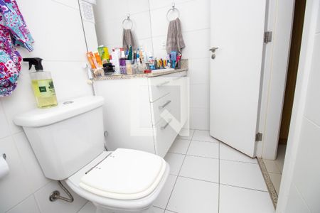 Apartamento à venda com 190m², 3 quartos e 2 vagas Apartamento à venda com 190m², 3 quartos e 2 vagasBanheiro quarto 1