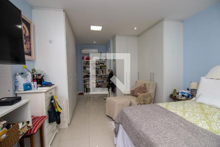 Apartamento à venda com 190m², 3 quartos e 2 vagas Apartamento à venda com 190m², 3 quartos e 2 vagasQuarto 2