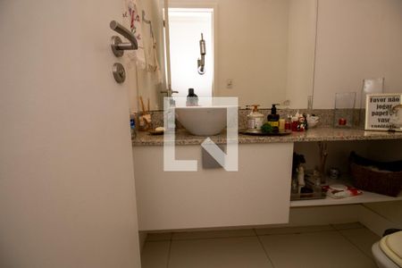 Apartamento à venda com 190m², 3 quartos e 2 vagas Apartamento à venda com 190m², 3 quartos e 2 vagasBanheiro Social
