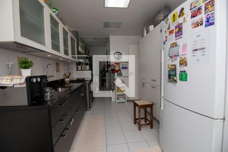Apartamento à venda com 190m², 3 quartos e 2 vagas Apartamento à venda com 190m², 3 quartos e 2 vagasCozinha