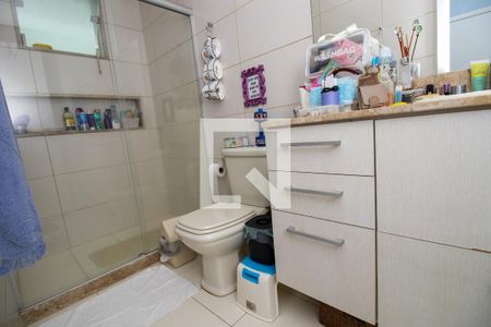 Apartamento à venda com 190m², 3 quartos e 2 vagas Apartamento à venda com 190m², 3 quartos e 2 vagasBanheiro quarto 2