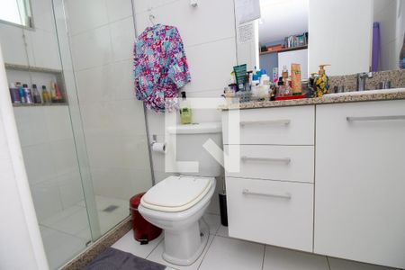 Apartamento à venda com 190m², 3 quartos e 2 vagas Apartamento à venda com 190m², 3 quartos e 2 vagasBanheiro quarto 1