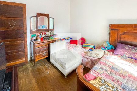 Casa à venda com 250m², 3 quartos e sem vaga Casa à venda com 250m², 3 quartos e sem vagaQuarto 2