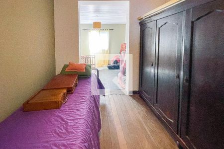 Casa à venda com 250m², 3 quartos e sem vaga Casa à venda com 250m², 3 quartos e sem vagaQuarto 3