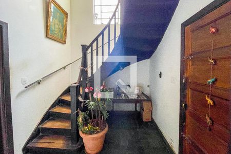 Casa à venda com 250m², 3 quartos e sem vaga Casa à venda com 250m², 3 quartos e sem vagaEntrada