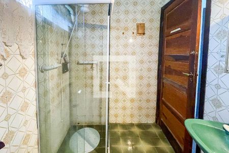 Casa à venda com 250m², 3 quartos e sem vaga Casa à venda com 250m², 3 quartos e sem vagaBanheiro