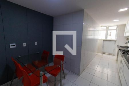 Apartamento à venda com 123m², 3 quartos e 2 vagasCozinha e Área de Serviço