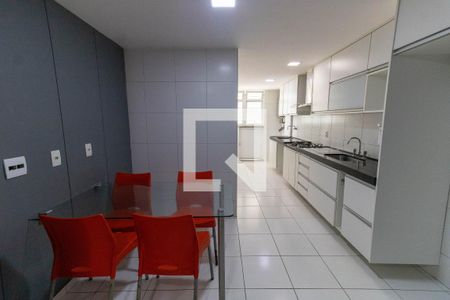 Apartamento à venda com 123m², 3 quartos e 2 vagasCozinha e Área de Serviço