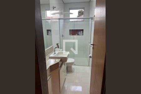 Casa à venda com 289m², 3 quartos e 2 vagas Casa à venda com 289m², 3 quartos e 2 vagasBanheiro