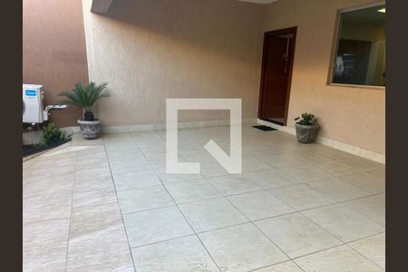 Casa à venda com 289m², 3 quartos e 2 vagas Casa à venda com 289m², 3 quartos e 2 vagasGaragem