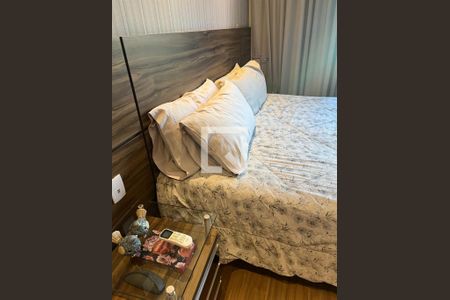 Casa à venda com 289m², 3 quartos e 2 vagas Casa à venda com 289m², 3 quartos e 2 vagasQuarto