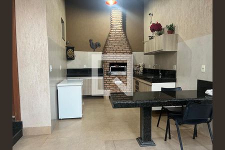 Casa à venda com 289m², 3 quartos e 2 vagas Casa à venda com 289m², 3 quartos e 2 vagasÁrea comum - Churrasqueira