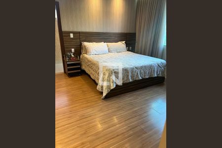 Casa à venda com 289m², 3 quartos e 2 vagas Casa à venda com 289m², 3 quartos e 2 vagasQuarto