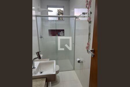 Casa à venda com 289m², 3 quartos e 2 vagas Casa à venda com 289m², 3 quartos e 2 vagasBanheiro