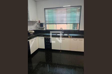 Casa à venda com 289m², 3 quartos e 2 vagas Casa à venda com 289m², 3 quartos e 2 vagasCozinha