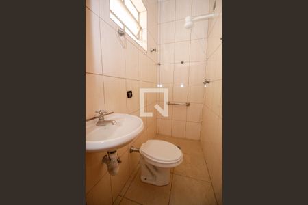 Casa à venda com 179m², 4 quartos e 2 vagasBanheiro