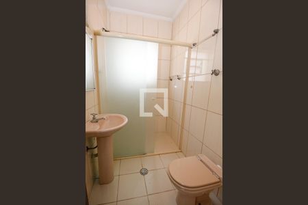 Casa à venda com 179m², 4 quartos e 2 vagasBanheiro da Suíte