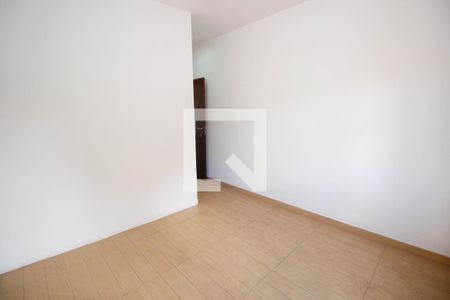 Casa à venda com 179m², 4 quartos e 2 vagasSuíte