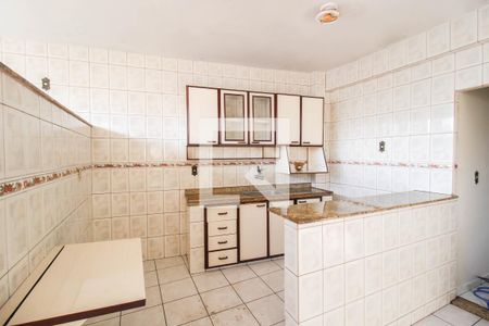 Apartamento para alugar com 74m², 2 quartos e sem vagaCozinha