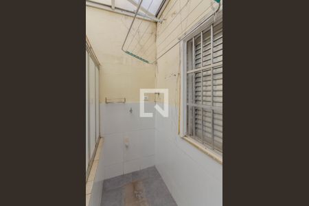 Casa à venda com 100m², 2 quartos e 1 vagaÁrea de Serviço e Quintal