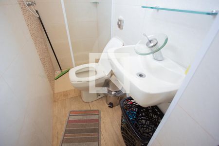 Casa à venda com 250m², 5 quartos e 4 vagasBANHEIRO QUARTO 2