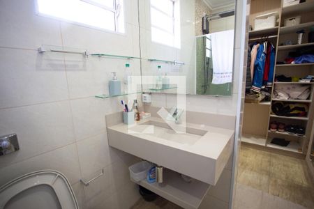 Casa à venda com 250m², 5 quartos e 4 vagasBANHEIRO QUARTO 3