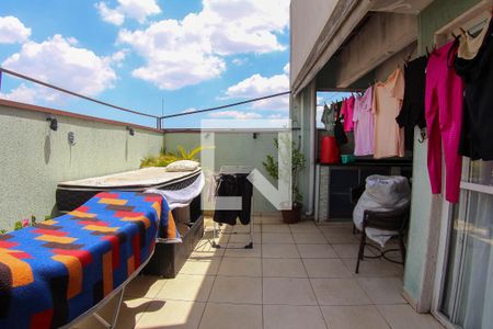 Apartamento para alugar com 240m², 2 quartos e 1 vagavaranda