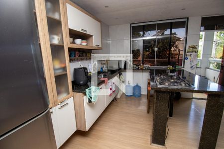 Casa à venda com 176m², 2 quartos e 2 vagasCozinha