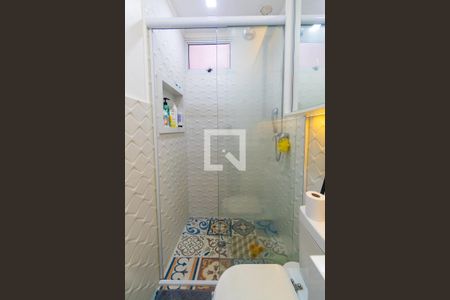 Apartamento à venda com 74m², 2 quartos e 1 vaga Apartamento à venda com 74m², 2 quartos e 1 vagaBanheiro Detalhe