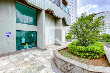 Apartamento à venda com 129m², 4 quartos e 4 vagasPlaquinha