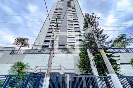 Apartamento à venda com 129m², 4 quartos e 4 vagasFachada