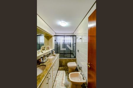 Apartamento à venda com 129m², 4 quartos e 4 vagasBanheiro da Suíte