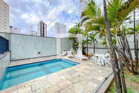 Apartamento à venda com 129m², 4 quartos e 4 vagasÁrea comum - Piscina