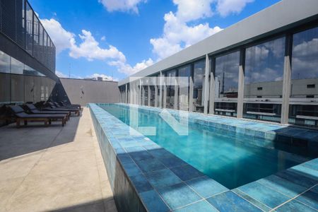Studio para alugar com 22m², 1 quarto e sem vaga Studio para alugar com 22m², 1 quarto e sem vagaÁrea comum - Piscina