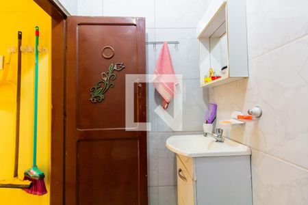 Casa à venda com 174m², 4 quartos e 1 vagaBanheiro 2