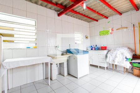 Casa à venda com 174m², 4 quartos e 1 vagaÁrea de Serviço