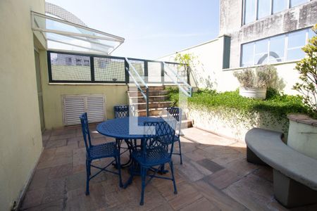 Apartamento à venda com 37m², 1 quarto e 1 vagaÁrea comum - Piscina