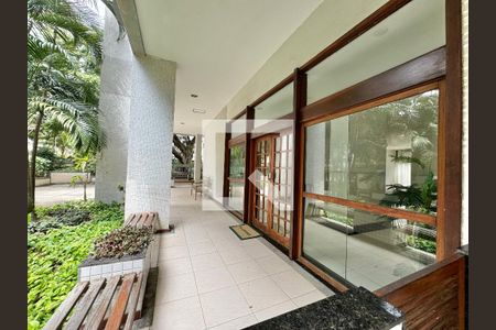 Apartamento à venda com 65m², 2 quartos e 1 vagaÁrea comum