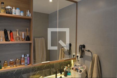 Apartamento à venda com 115m², 3 quartos e 2 vagasBanheiro da Suíte